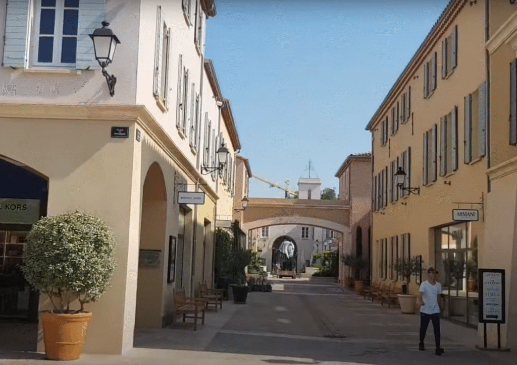 Magasin village des marques Miramas