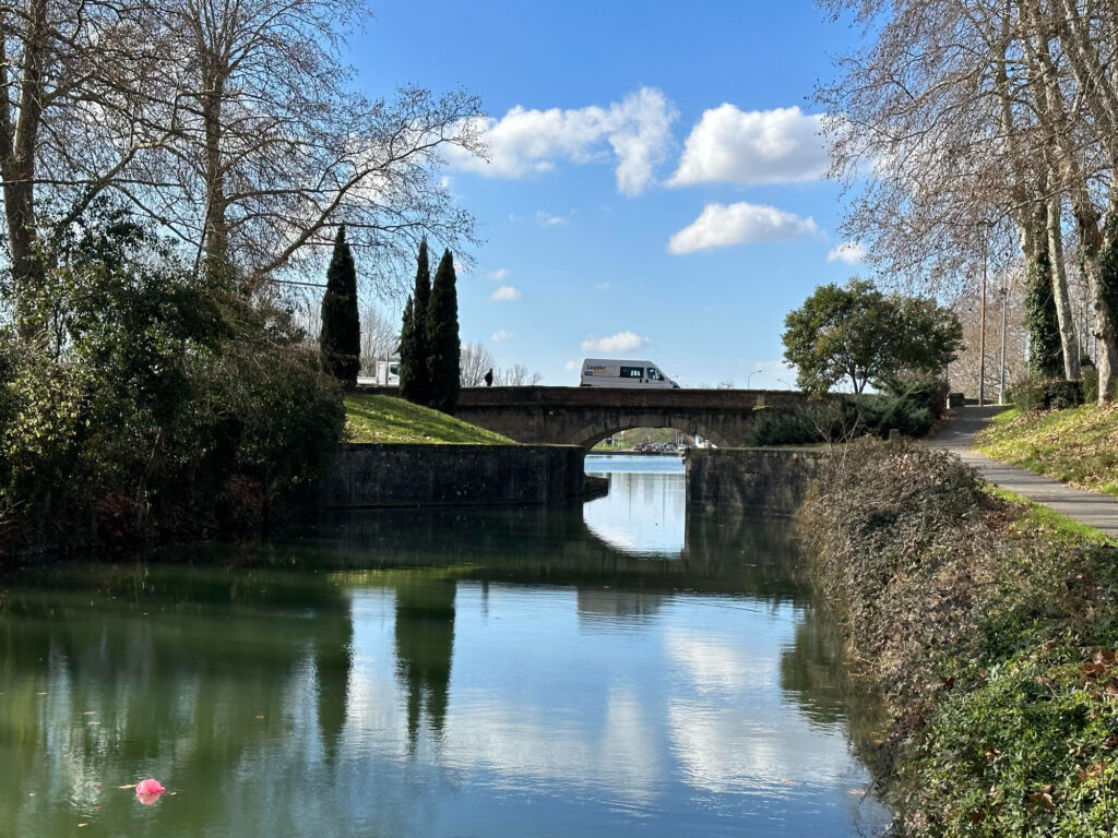 Parc à Toulouse pour une balade romantique